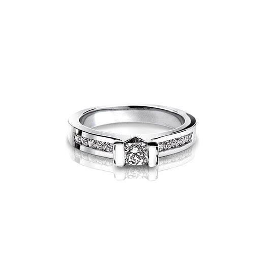 Timeless 18K White Gold Flanders Cut Diamond Ring