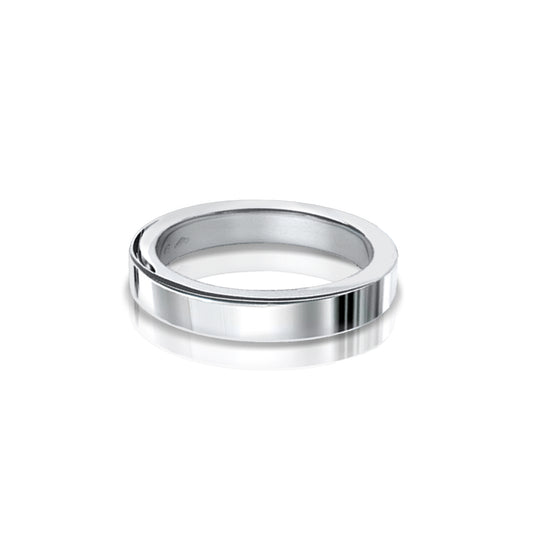 Sophisticated 18K White Gold Classic Band