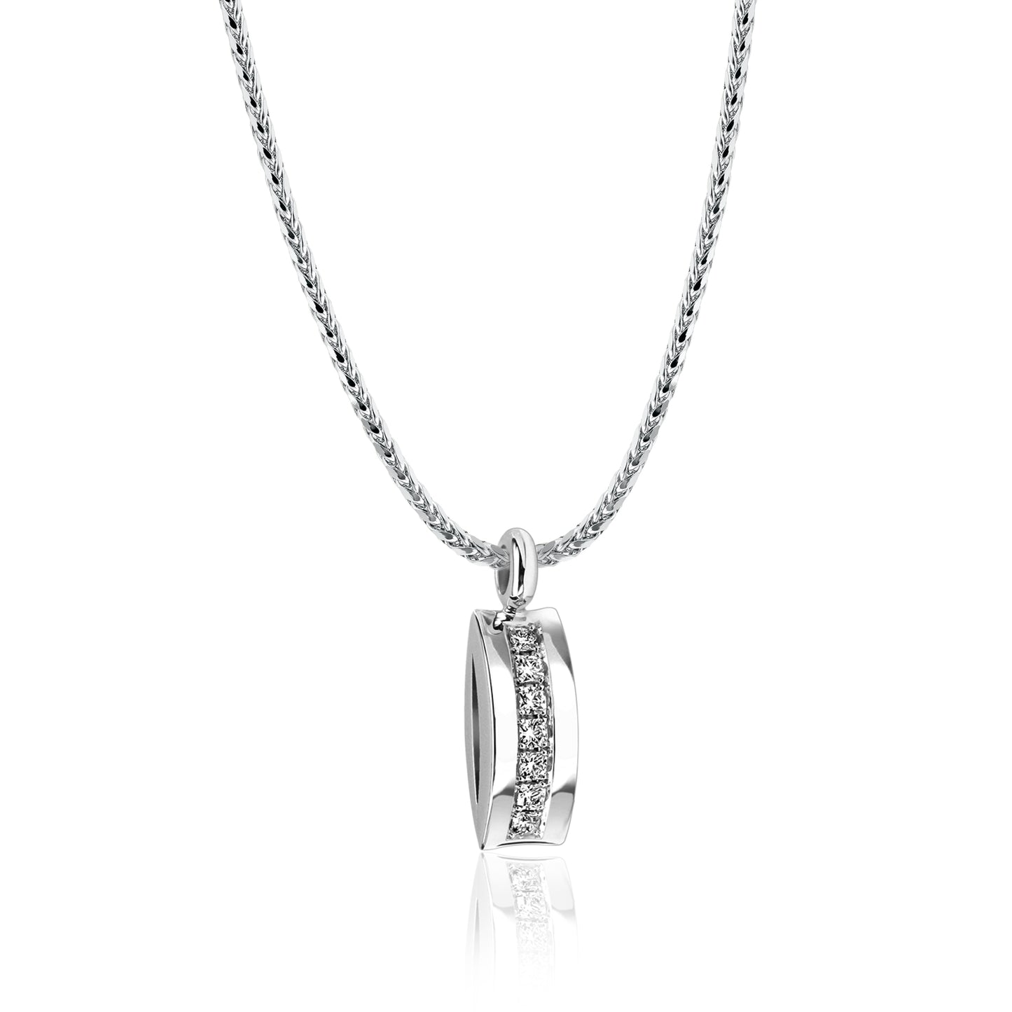 Sleek 18K Gold Flanders Cut Diamond Pendant