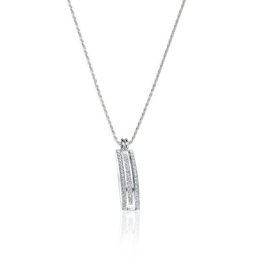 Sleek 18K Gold Flanders Cut Diamond Pendant